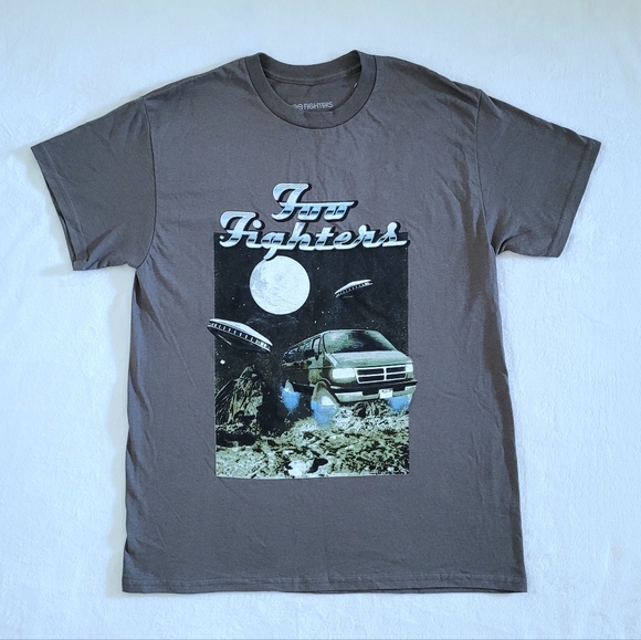 Foo Fighters🤺 (Canceled❌️) Van🚐 Tour Graphic Tee👕 - NWOT - Picture 11 of 11